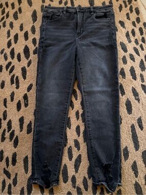 🦅AE Women’s Black Washed Skinny Jeans Distressed